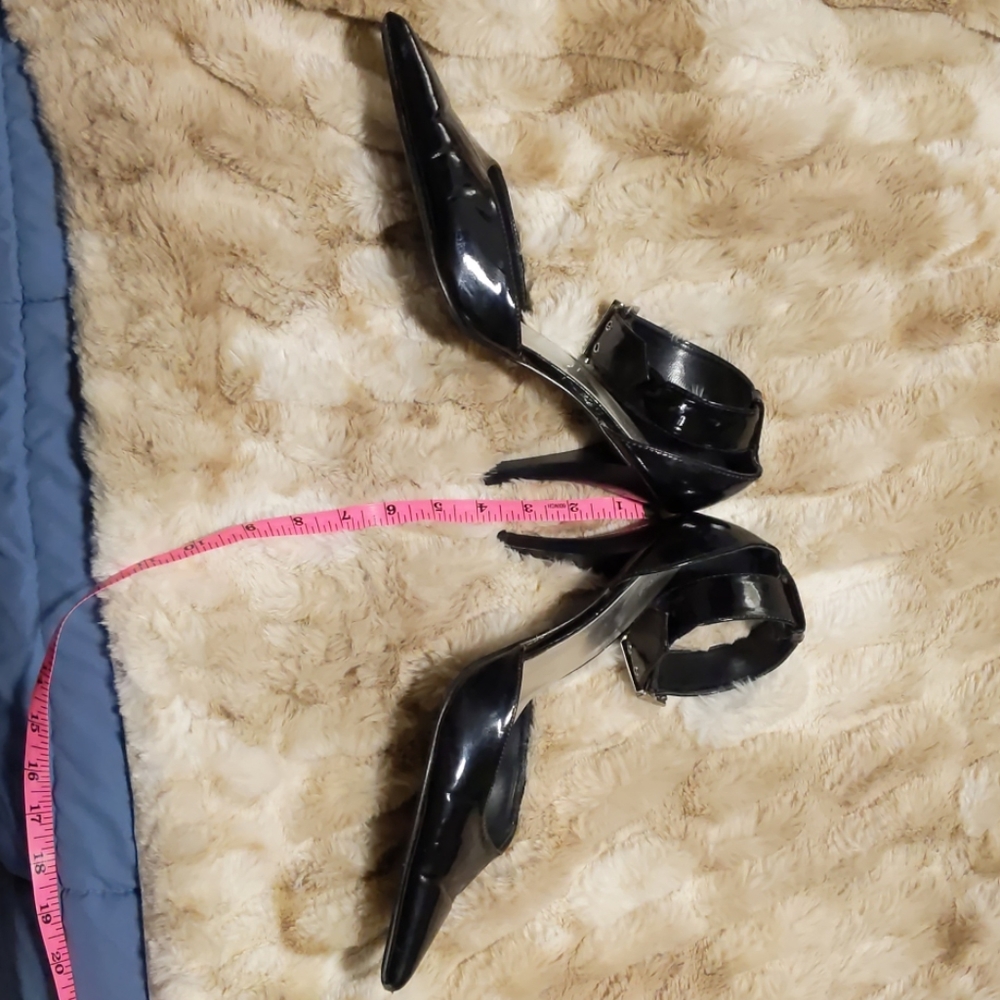 Heels - Picture 4 of 8